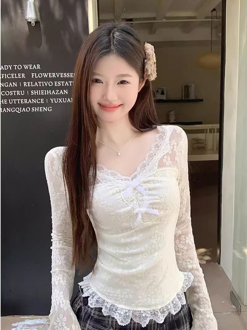 Camiseta de encaje con cuello  - Resin Vat reseña y precio
