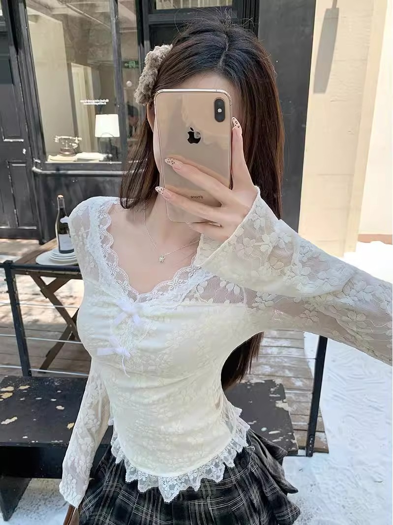 Camiseta de encaje con cuello  - Resin Vat reseña y precio